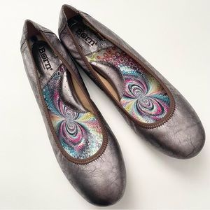 Born Julianne metallic leather ballet flats, size 9. *New in Box*